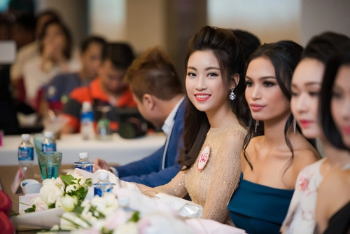 Ngất ngây với ngoại hình chuẩn như siêu mẫu của hh mỹ linh