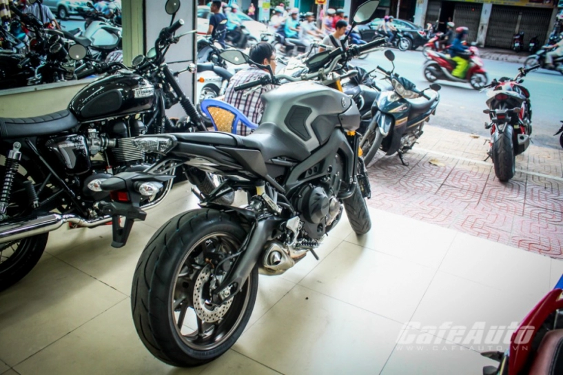 Soi cận cảnh chi tiết yamaha mt-09 tại sài gòn
