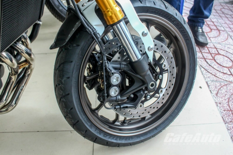 Soi cận cảnh chi tiết yamaha mt-09 tại sài gòn