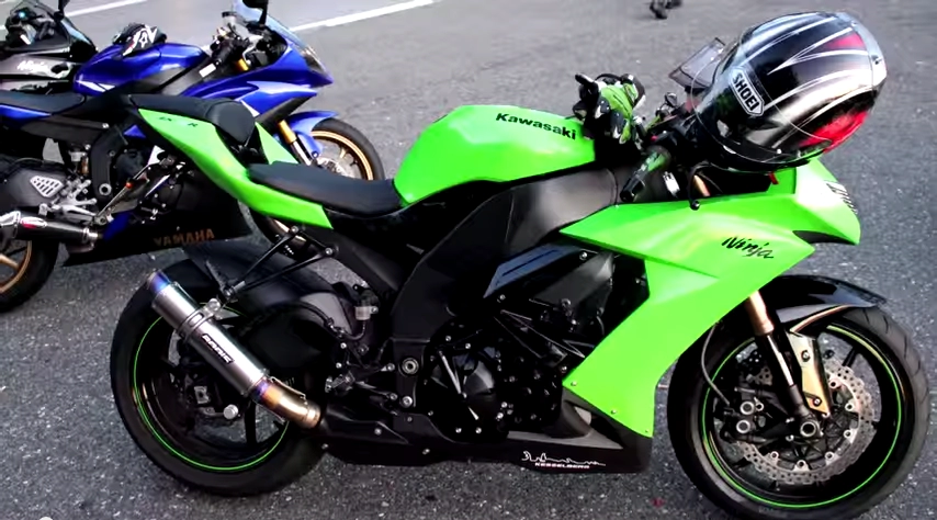 Yamaha r6 và kawasaki zx-10r đua đường phố
