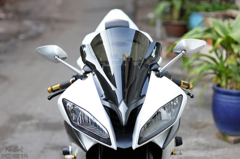 Yamaha r6 với nhiều đồ chơi khủng của biker sài gòn