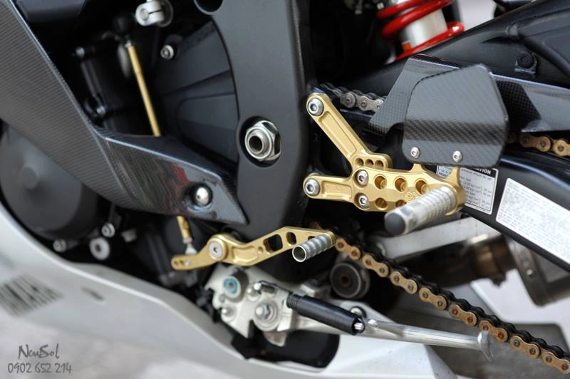 Yamaha r6 với nhiều đồ chơi khủng của biker sài gòn
