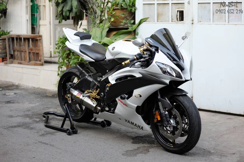 Yamaha r6 với nhiều đồ chơi khủng của biker sài gòn