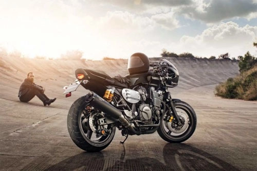 Yamaha trình làng cặp đôi xjr1300 và xjr1300 racer