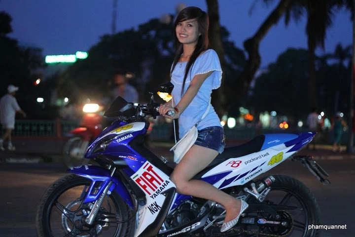 Yamaha x1r và các chân dài