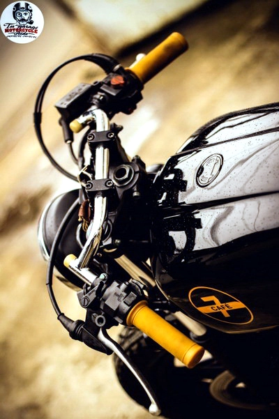 Honda cb750 cafe đen đậm đặc nghệ thuật phong cách