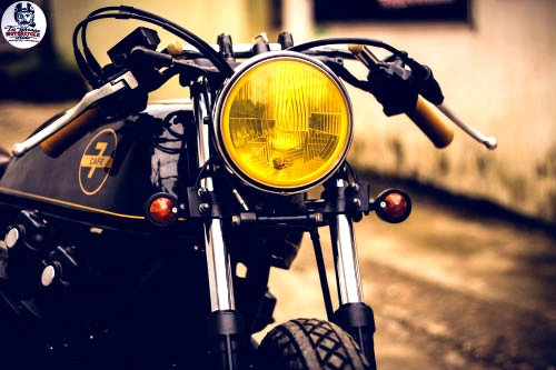 Honda cb750 cafe đen đậm đặc nghệ thuật phong cách