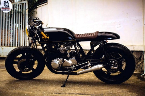 Honda cb750 cafe đen đậm đặc nghệ thuật phong cách