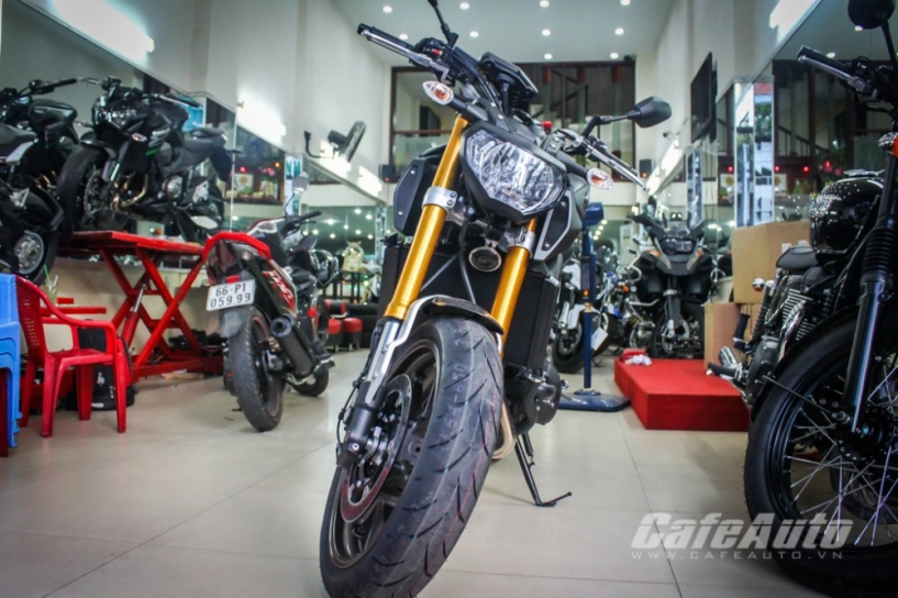 Soi cận cảnh chi tiết yamaha mt-09 tại sài gòn