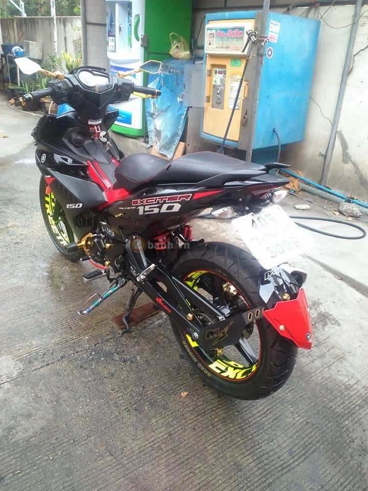 Hình ảnh exciter 150 độ với nhiều đồ chơi nổi bật của biker thái lan