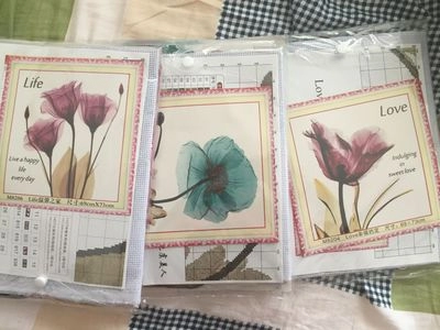 Những mẫu tranh hoa thêu chữ thập đẹp cho mùa hè
