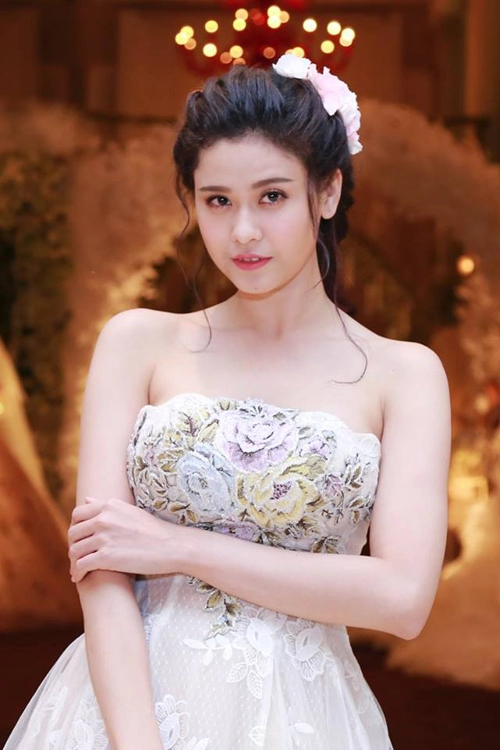 Nóng mắt ngắm body của gái một con sexy nhất nhì vbiz