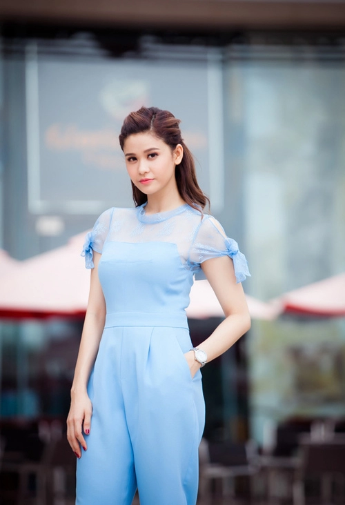 Nóng mắt ngắm body của gái một con sexy nhất nhì vbiz