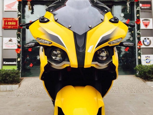 Cận cảnh bajaj pulsar rs200 2016