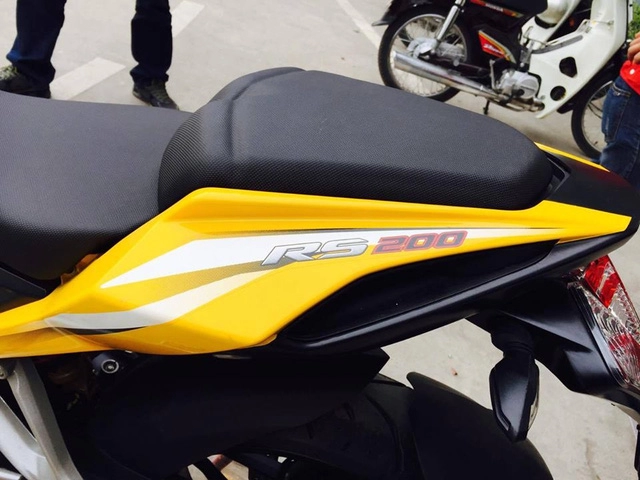 Cận cảnh bajaj pulsar rs200 2016