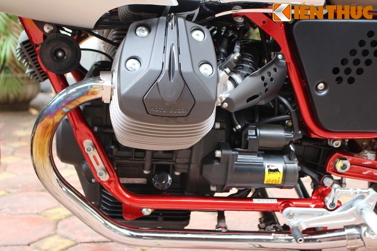 Cận cảnh hàng hiếm moto guzzi v7 racer record tại hà nội