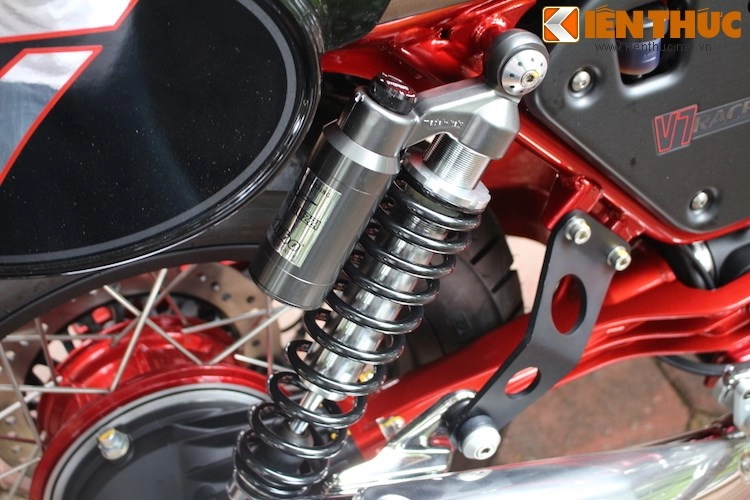 Cận cảnh hàng hiếm moto guzzi v7 racer record tại hà nội