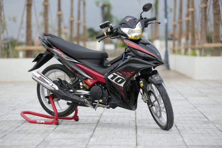 Chú exciter đỏ tem số phong cách