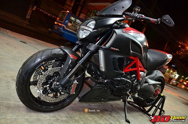 Hấp dẫn cùng chiếc ducati diavel độ ấn tượng tại thái lan