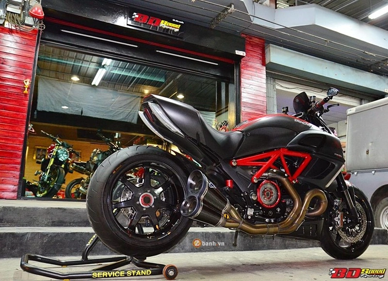 Hấp dẫn cùng chiếc ducati diavel độ ấn tượng tại thái lan