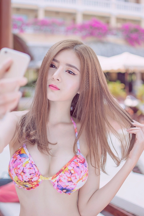 Hot girl lilly luta tung ảnh bikini gợi cảm chào hè