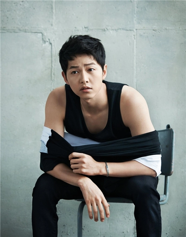Lạnh lùng hay ngọt ngào song joong ki đều đẹp đến từng centimet