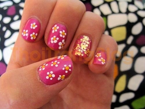 Những mẫu nail móng tay hoa văn đơn giản mà cuốn hút
