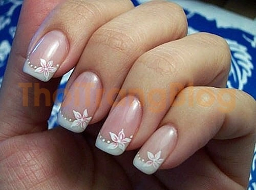 Những mẫu nail móng tay hoa văn đơn giản mà cuốn hút