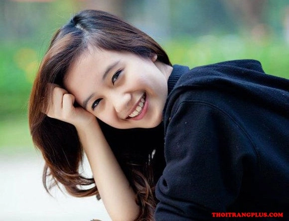 Tóc nổi bật khi đến trường của hot girl việt