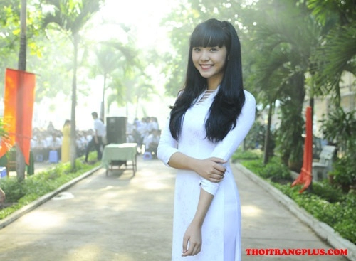 Tóc nổi bật khi đến trường của hot girl việt