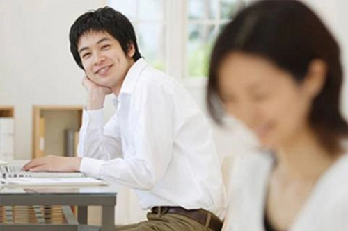 Vợ xấu mà chồng đẹp như tạc tượng