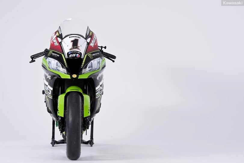 Kawasaki zx-10r 2016 phiên bản chạy sân đầy ấn tượng