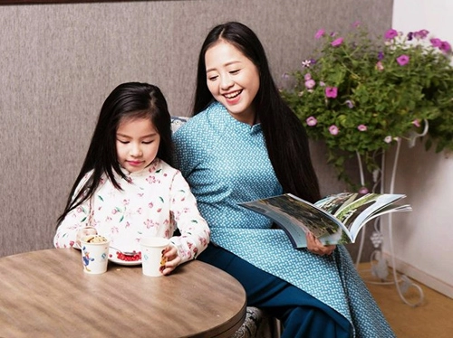 Áo dài tuyệt đẹp cho mẹ và con gái yêu đón tết