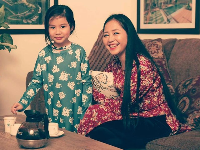 Áo dài tuyệt đẹp cho mẹ và con gái yêu đón tết