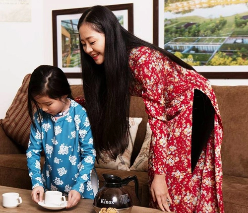 Áo dài tuyệt đẹp cho mẹ và con gái yêu đón tết