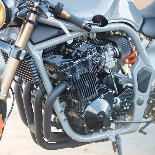 Vẻ đẹp khó cưỡng từ chiếc suzuki bandit 600s cafe racer