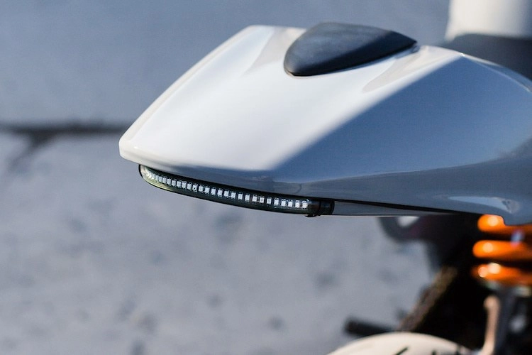Vẻ đẹp khó cưỡng từ chiếc suzuki bandit 600s cafe racer