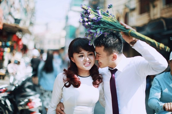 Bộ ảnh cưới trữ tình nhìn là thèm yêu giữa nắng thu hà nội