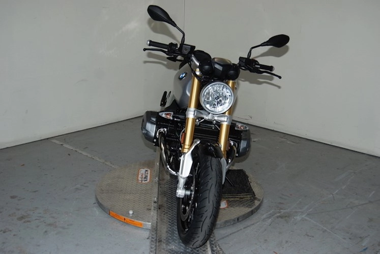 Cận cảnh bmw r nine t sport phiên bản đặc biệt