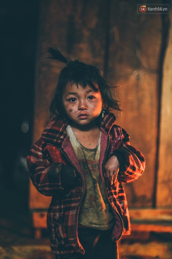 Hình ảnh nụ cười hồn nhiên của trẻ em sa pa co ro trong đợt rét lịch sử