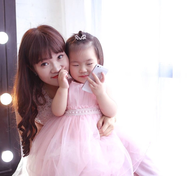 Single mom xinh đẹp và sự lạc quan đáng ngưỡng mộ sau đổ vỡ