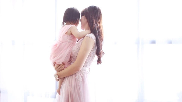Single mom xinh đẹp và sự lạc quan đáng ngưỡng mộ sau đổ vỡ