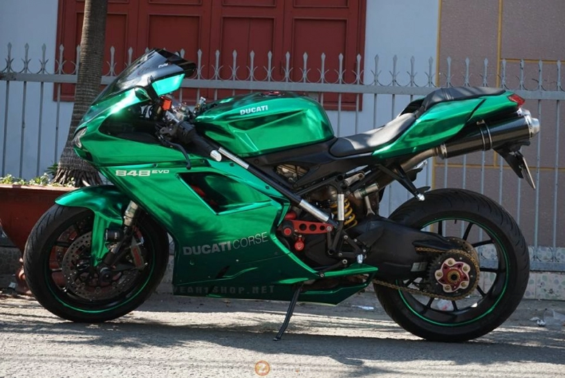 Ducati 848 evo phiên bản xanh crome bắt mắt