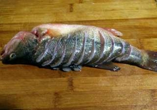 Cá hấp gừng thơm cay vừa nhanh vừa ngon