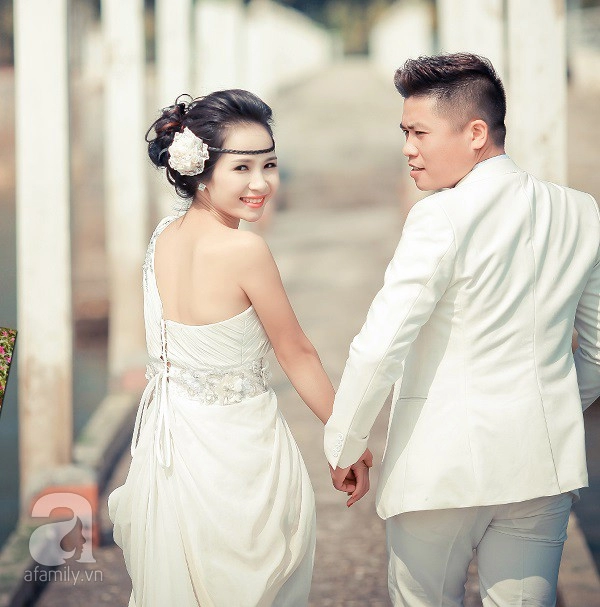 Cô dâu xinh đẹp kể chuyện tình 2 lần yêu lại từ đầu