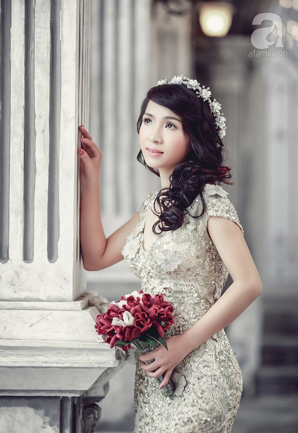 Cô dâu xinh đẹp kể chuyện tình 2 lần yêu lại từ đầu