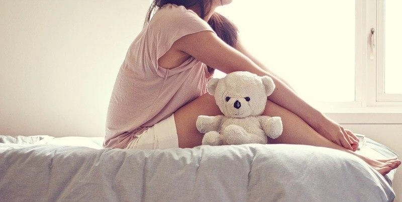 Em đã cố buông anh nhưng bao nhiêu nhung nhớ cứ vùi em vào thương tổn