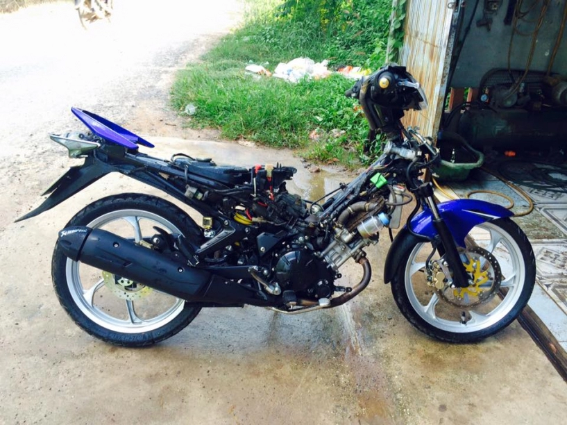 Hình ảnh em exciter 2011 độ full bài 150 bình nhỏ pô êm