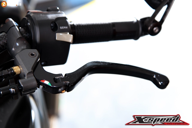 Kawasaki z1000 siêu ngầu trong phiên bản độ super black
