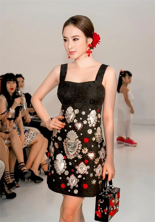 Vì sao angela phương trinh là sao việt trang điểm đẹp nhất